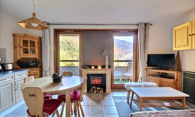 Saint-Jean-dʼAulps Apartment | 28 m² Apartment ∙ 1 bedroom ∙ 5 guests