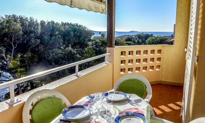 Six-Fours-les-Plages Apartment | 28 m² Apartment ∙ 1 bedroom ∙ 4 guests