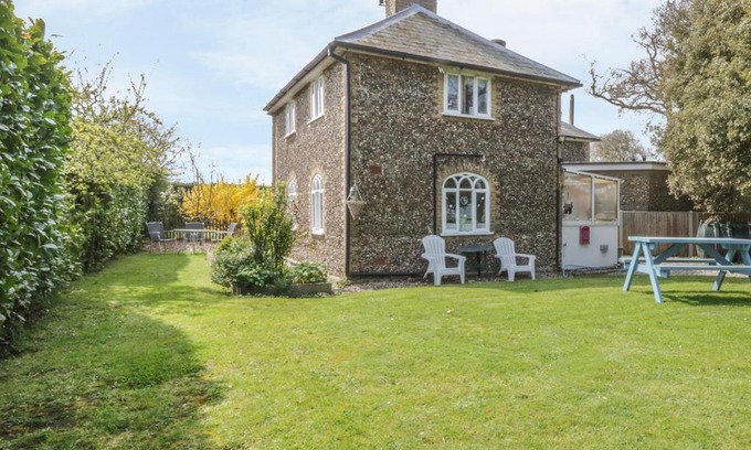 Thorington House | 28 Stone Cottage