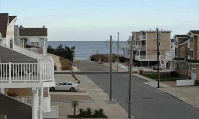 Townsend's Inlet Condo | 29 75th Street, Unit:East