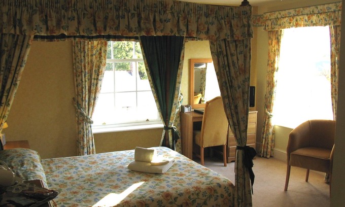 Minehead Apartment | 29 High Street Dunster
