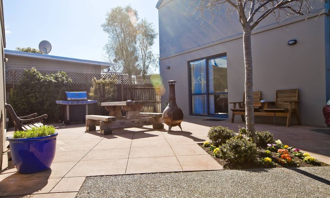 Upper Riccarton Hotel | 298 Westside Motor Lodge