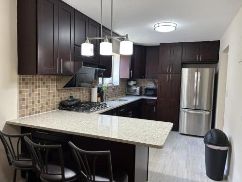 Queens Apartment | 2B2B unit next to Bayside LIRR