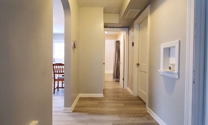 Southside House | 2BD Unit/K Bed@Central Louisville
