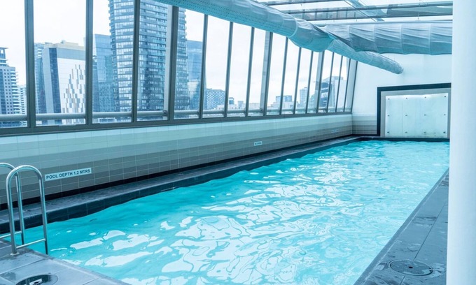 Southbank Apartment | 2BD With City Views, Pool, Gym & Tennis Court