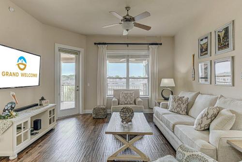 Horseshoe Bay House | 2BDR Condo for 4 with Pool Hot Tub & View of Marina