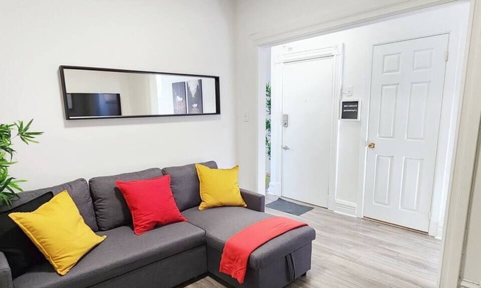 Verdun Apartment | 2BDR Cozy & Stylish Condo next to Wellington