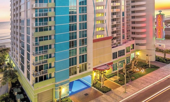 Myrtle Beach Resort | 2Bed/2Bath Towers on the Grove Myrtle Beach Condo in Oceanfront Resort!