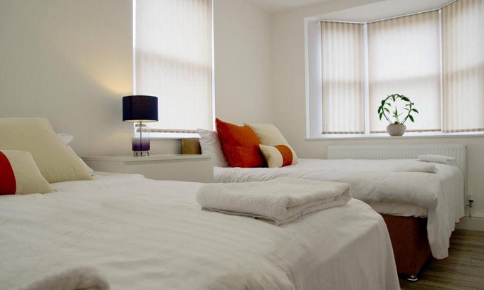 Chelmsford Apartment | 2bed - Freeparking - Laundry - 30mintolondon