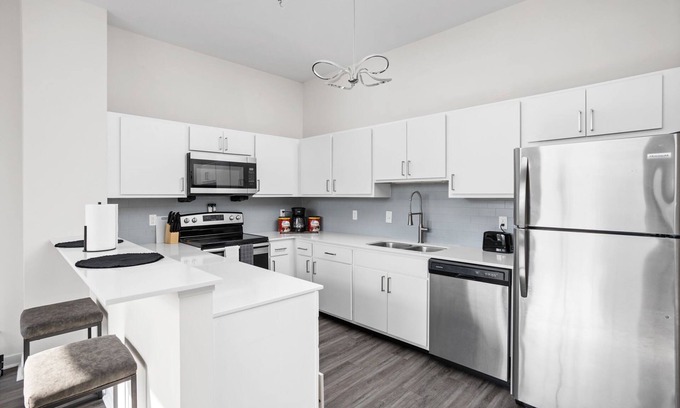 Mile Square Apartment | 2BR 2BA The Block Apartment - CozySuites
