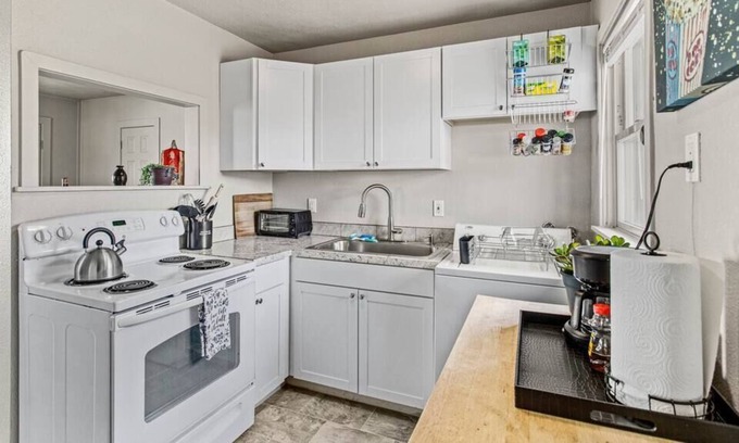 Spokane Valley Apartment | 2BR Apt / Near I-90 / No Pets