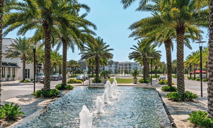 Seacrest House | 2BR Beachfront Townhome w/Beach Service + Free Attraction Tickets!