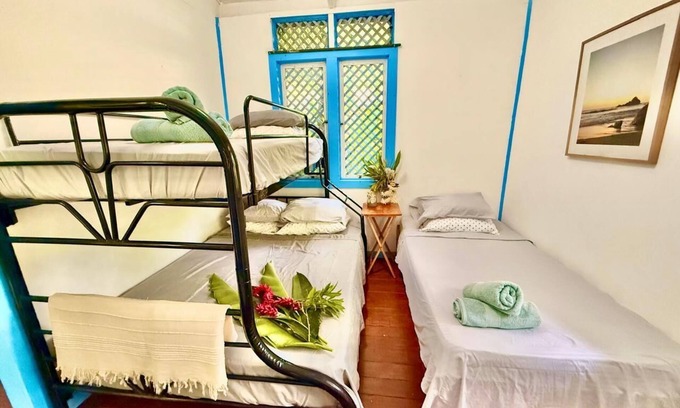 Puerto Viejo de Talamanca Cabin | 2BR Complete Cabin on Beach Punta UVA Family Fun Bunk Bed