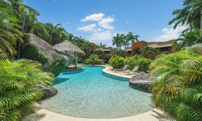 Junquillal Condo | 2BR Condo steps from the beach!