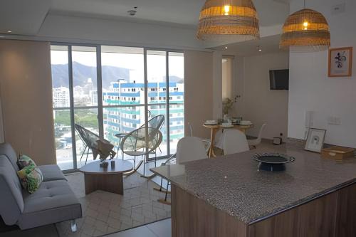 Comuna 3 Apartment | 2BR con vista exclusiva en SMT