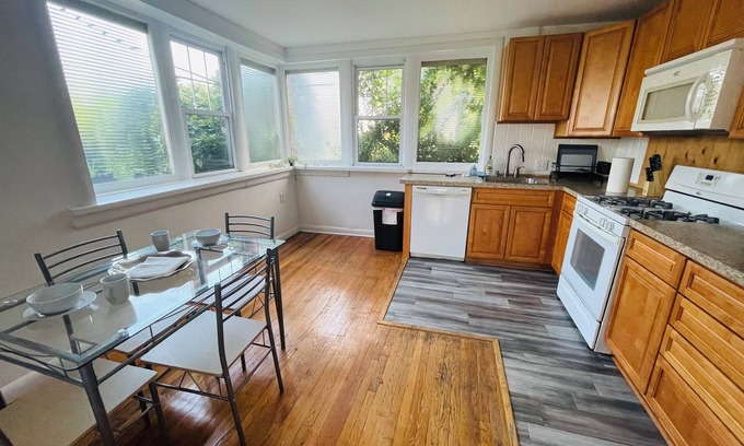 Elkins Park Apartment | 2BR Cottage House in Elkins Park