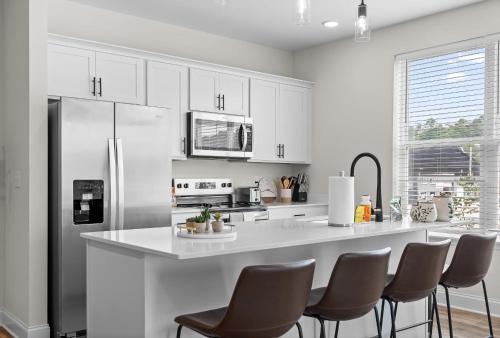 Chattanooga Apartment | 2BR Gem in Chattanooga Southside at the Poplin