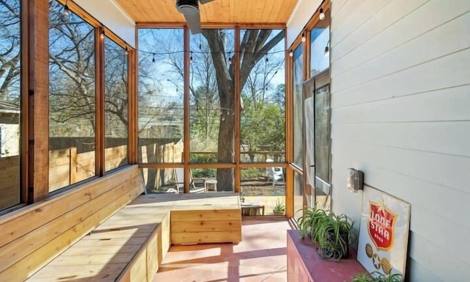 Cherrywood House | 2BR, Historic Neighborhood, Bright Space