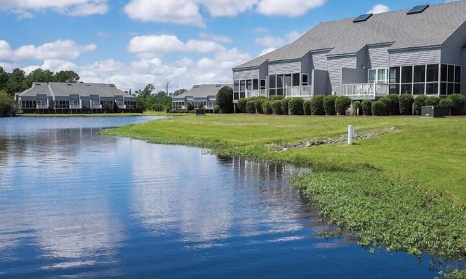 Fairfield Harbour Condo | 2br Lockoff Condo River Fun for the Whole Family!