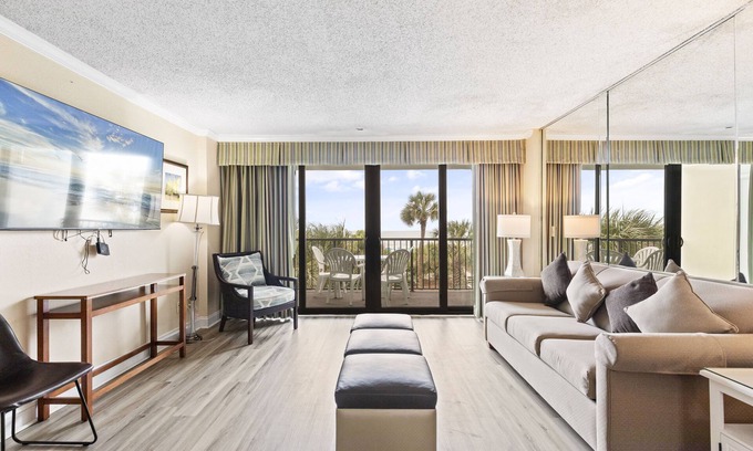 Myrtle Beach Condo | 2BR Ocean View Condo w Private Balcony