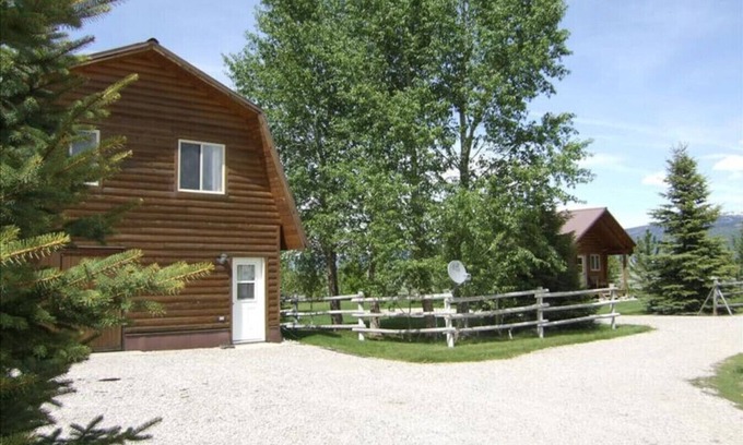 Driggs House | 2BR Pet Friendly Darby Barn
