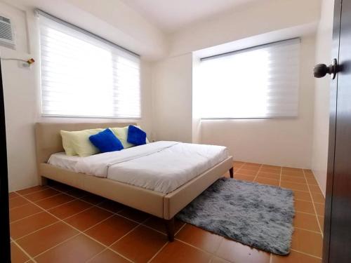 Kapitolyo Apartment | 2BR Pioneer Woodland SM Light Boni Mandaluyong Metro Manila