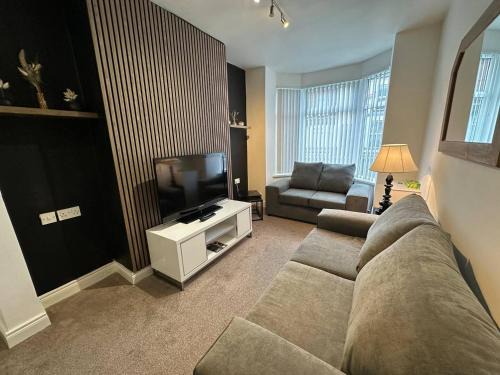Ormeau House | 2br Stylish Ormeau Road House