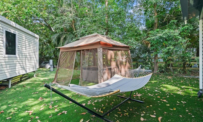 Hollywood House | 2BR Tiny Farm Home IN Fort Lauderdale