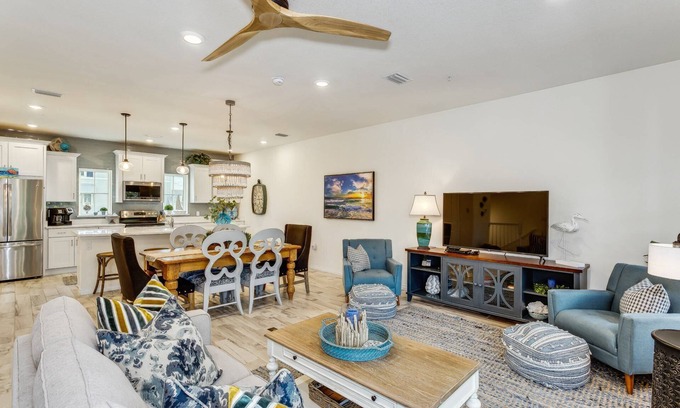 Ono Island House | 2BR Townhome | 6 Bikes Included | Private Beach Club w/Tiki Bar |Pools |Hot Tub |Golf | Dogs OK