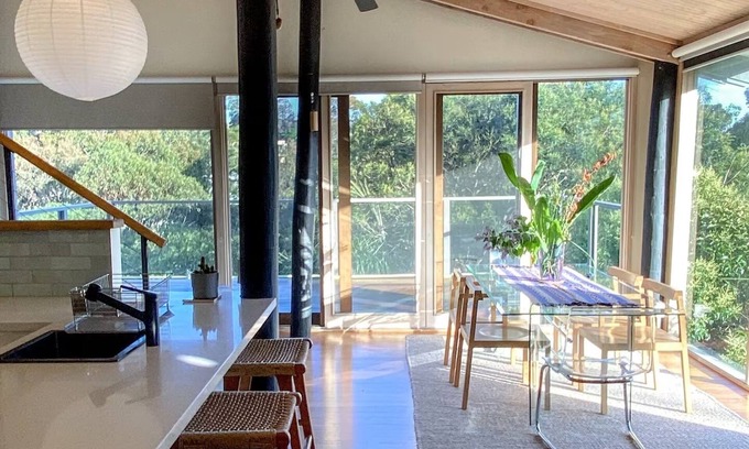 Ocean Grove House | 2BR Treetop House – Relax Close to Beaches & Nature in Ocean Grove