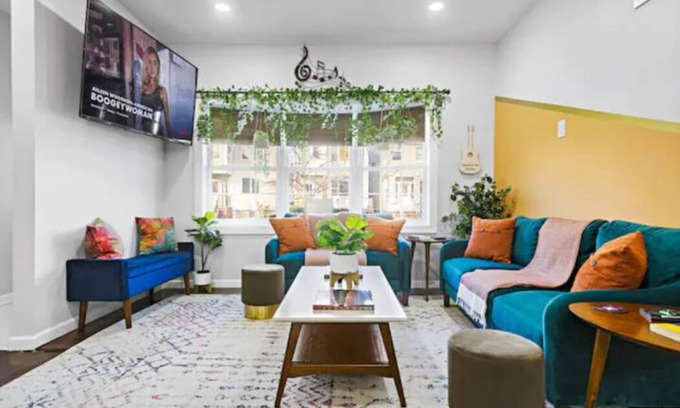 Constable Hook Apartment | 2Day+ Stay Sale 80" Projector King Bd Near Airport