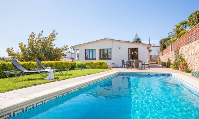 Blanes Villa | 2MG01 - House for 6 people with garden and private pool located near the beach of Blanes