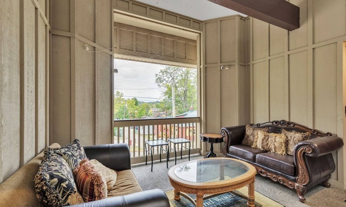 Nashville Condo | 2nd Floor Back Side Suite - 206 by Grand Wood Suites