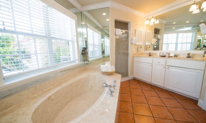 Bradenton Beach Hotel | 2nd Floor studio. Stairs only. Pet Friendly