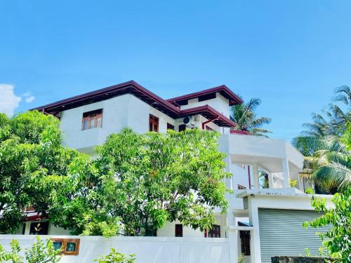 Habaraduwa Apartment | 2V Villa, In Habaraduwa City, Near Unawatuna and Thalpe beach, Koggala Airport and Lagoon, Galle Dutch Fort,