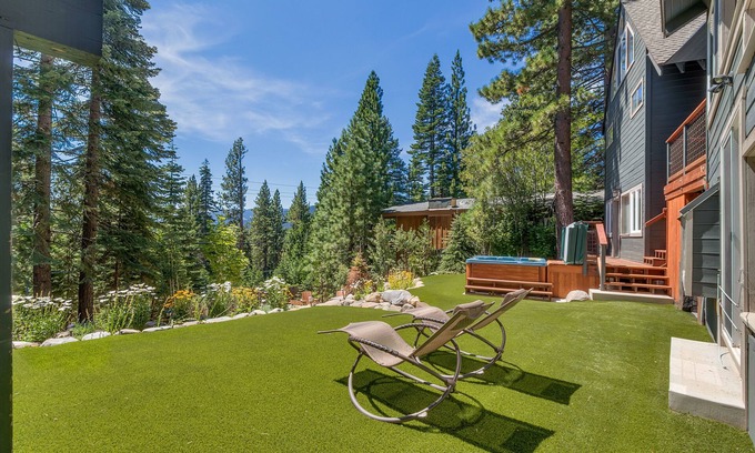 Tahoe Woods House | 3, 4 or 5 BRD/Baths, filtered views, fenced backyard, private beach/park access