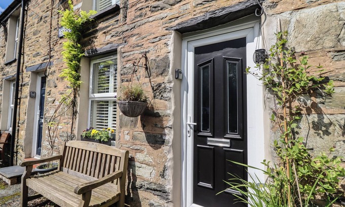 Tanygrisiau Cottage | 3 Barlwyd Terrace