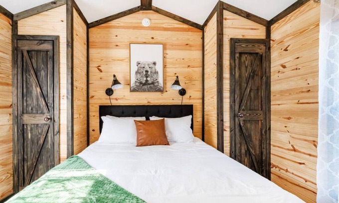 Guntersville Apartment | 3 Bearly Working Luxury Tiny
