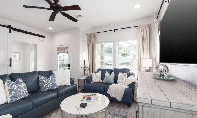 Auburn House | 3 bed/2.5 bath private home in charming Auburn AL with large fenced in yard.