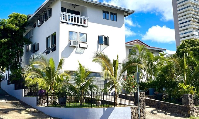 Tantalus House | 3 Bed/3 Bath Townhome in Honolulu (Punchbowl)