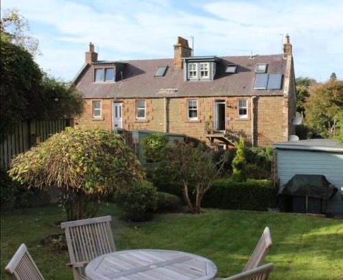 Melrose Apartment | 3 Bed Cottage, Melrose-Log Burner and Eildon Views