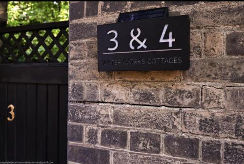 Richmond-upon-Thames House | 3-Bed Cottage Sleeps 8 Walk to Thames Garden