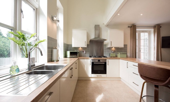Warley Apartment | 3 Bed Duplex Apartment