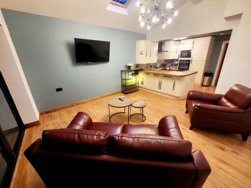 Huddersfield Apartment | 3-Bed Family Haven with Free Parking