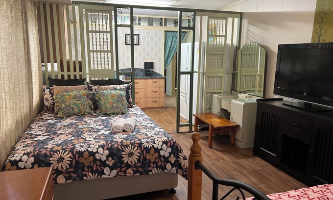 Caloundra Apartment | 3-bed guest house