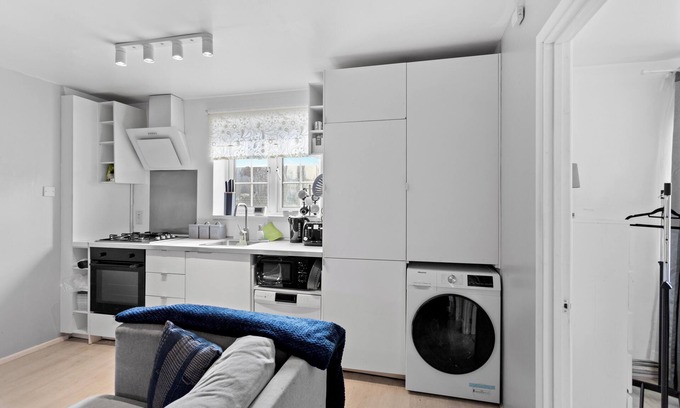 Newham House | 3 Bed Home w/ 2 Bathrooms &free parking Sleeps 6