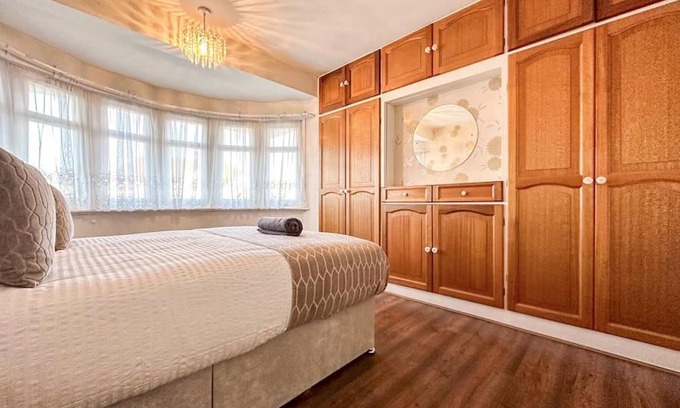 St. Michael's House | 3 Bed House Near Abbey Wood Station and Welling
