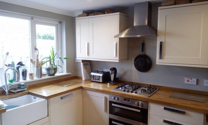 Inverness House | 3-bed House, Sleeps 5, 5 min Walk From City Centre