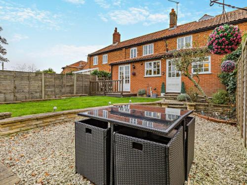 Aldborough House | 3 Bed in Aldborough 85528