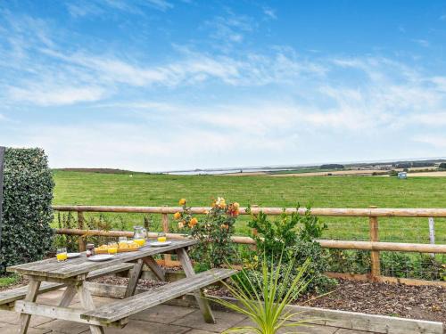 Belford House | 3 Bed in Bamburgh CN022